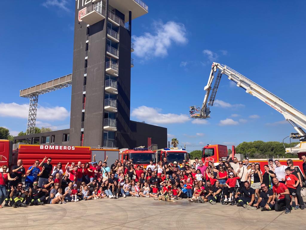 Los Bomberos De Alicante Participan En Un Calendario Solidario Para ...