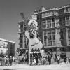 Foguera plaza del Ayuntamiento 1953. Foto Sánchez