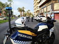 Control de la Policía Local de Alicante para hacer que se cumplan las medidas del estado de alarma