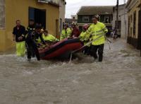 Rescate efectuado por los bomberos tras las inundaciones