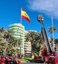 Bandera de España en la Plaza del Mar