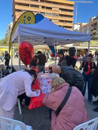 Jornada de dinamización comercial en la Plaza 25 de Mayo en el Mercado Central.