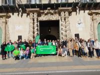 Conmemoración del Dia Mundial del Cáncer en la plaza del Ayuntamiento